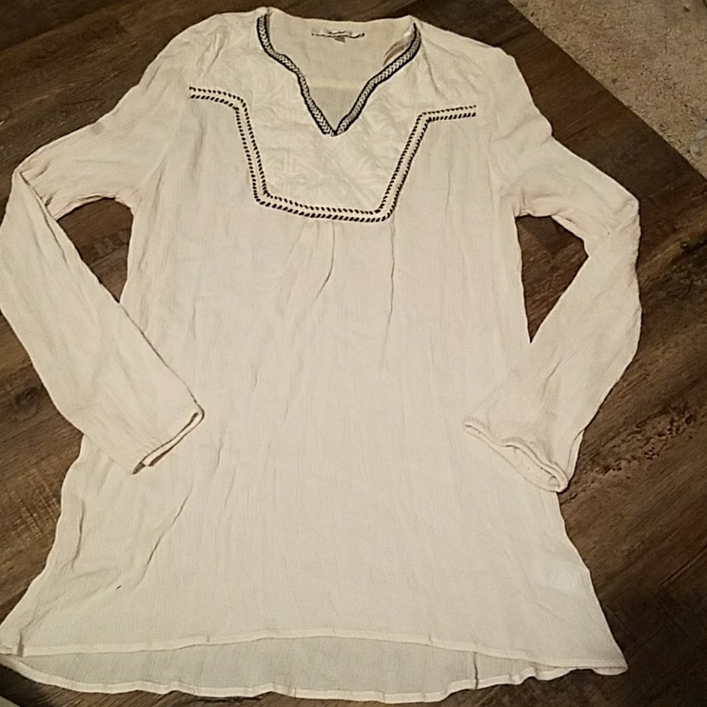 🍁Embroided top M